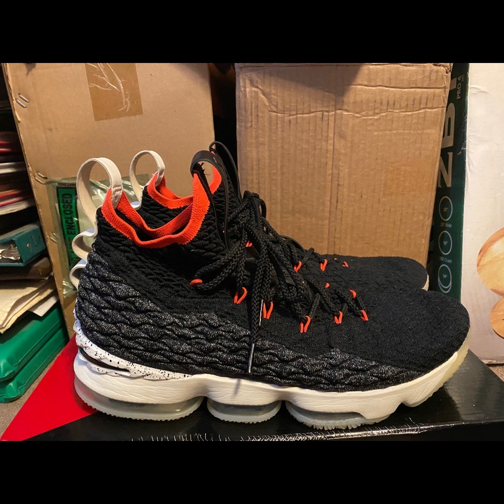 Nike Lebron 15 “Bright Crimson”